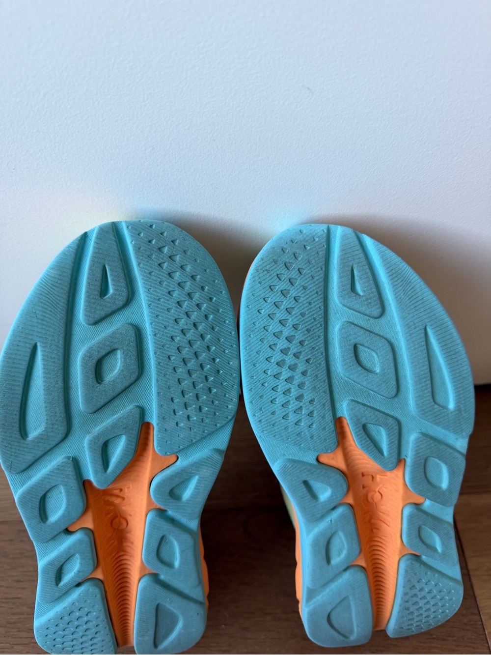 Hoka Rincon 4 Women’s Size 6.5 B Running Shoes - Picture 6 of 9